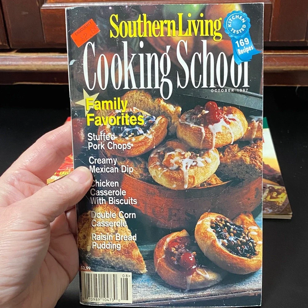 Set of Four vintage Pizza Pasta  Italian and Southern Cookbook recipe Magazines